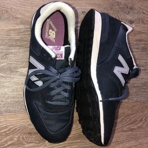 New Balance 696 Women's Running Shoes